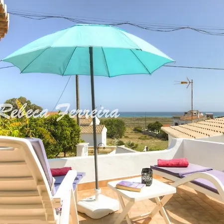Sleeps 5 Wifi 别墅 Meia Praia
