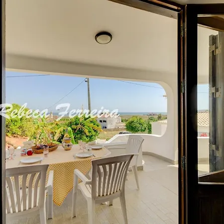 Sleeps 5 Wifi Meia Praia